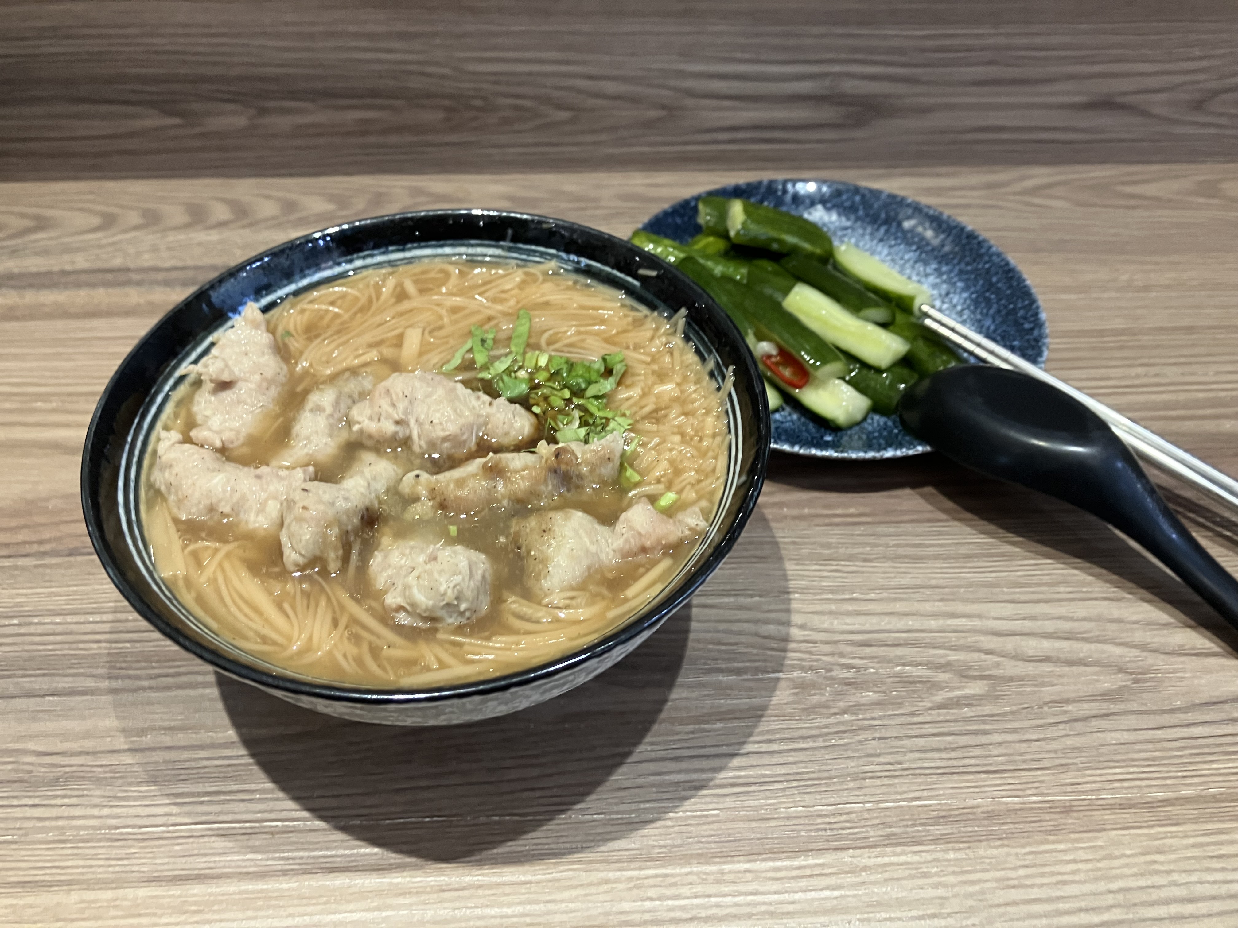 1150525生活紀錄(剪頭髮、麵線、天母)
